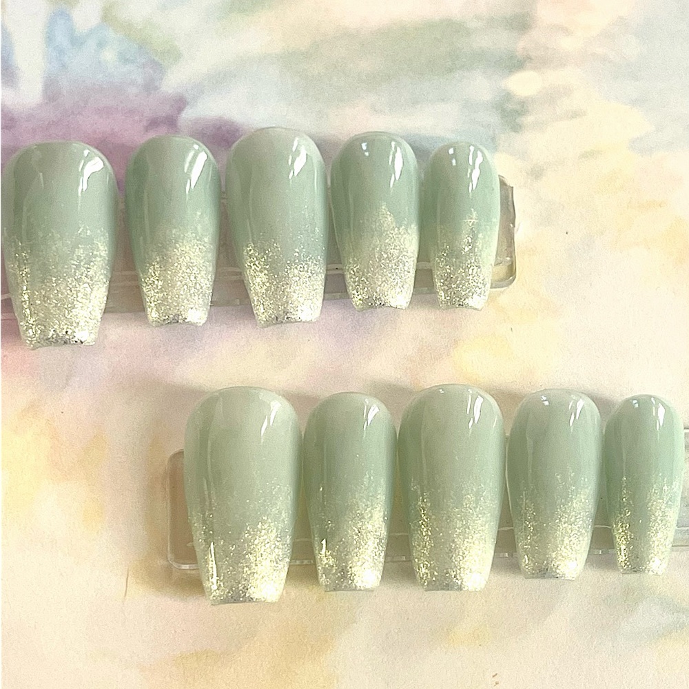 Minty green (pistachio mousse by mithmillo) medium coffin press on size large
